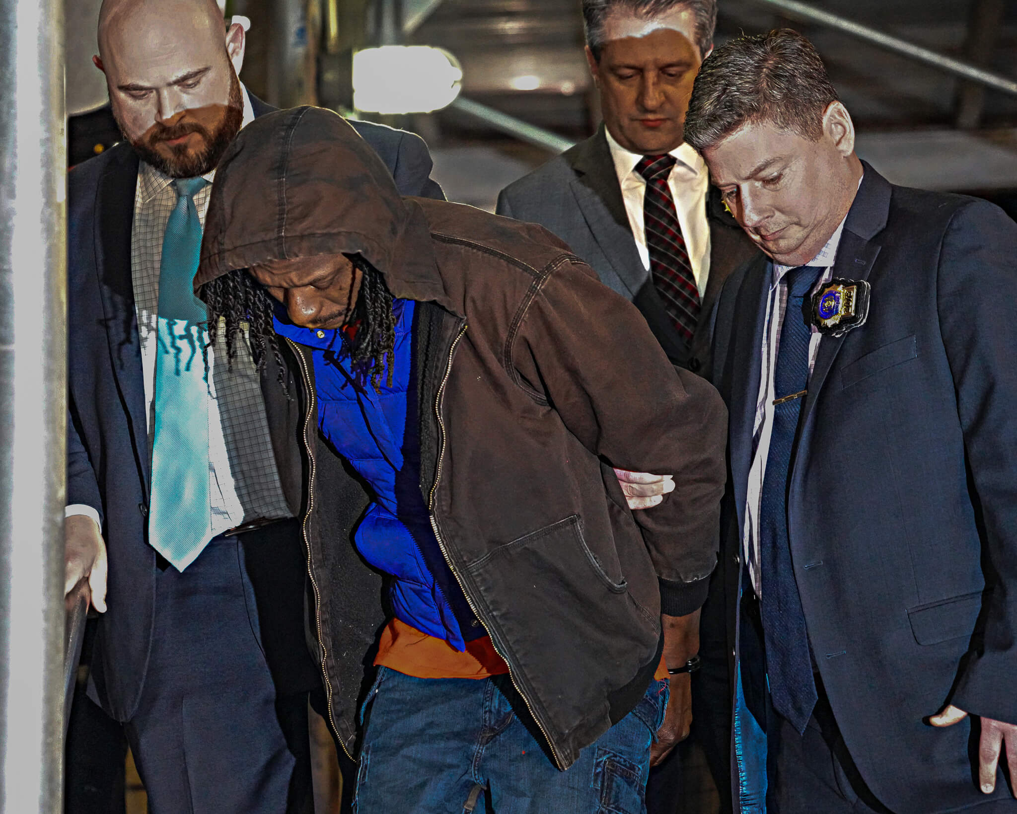 Alleged Upper East Side robber accused of shooting bodega worker dead gets cuffed 10 Alleged Upper East Side robber, 39-year-old Kimond Cyrus