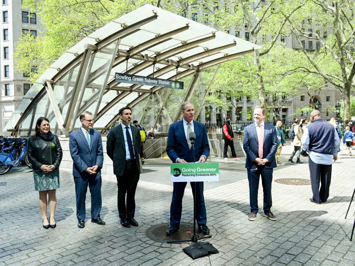 MTA announces plan to reduce its carbon emissions 85% by 2040 3 MTA officials announce carbon emissions reduction vision ahead of Earth Day