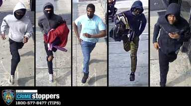 Teenagers rob high-end clothing store in Lower Manhattan