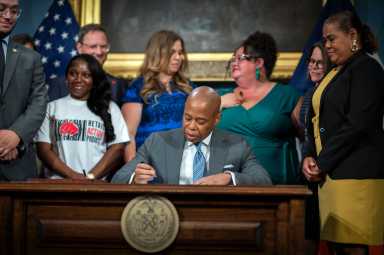 Mayor Eric Adams signs Intro. 209-A, which will prohibit discrimination on the basis of a person’s height or weight in employment, housing, and public accommodations. City Hall. Friday, May 26, 2023. Credit: Ed Reed/Mayoral Photography Office.