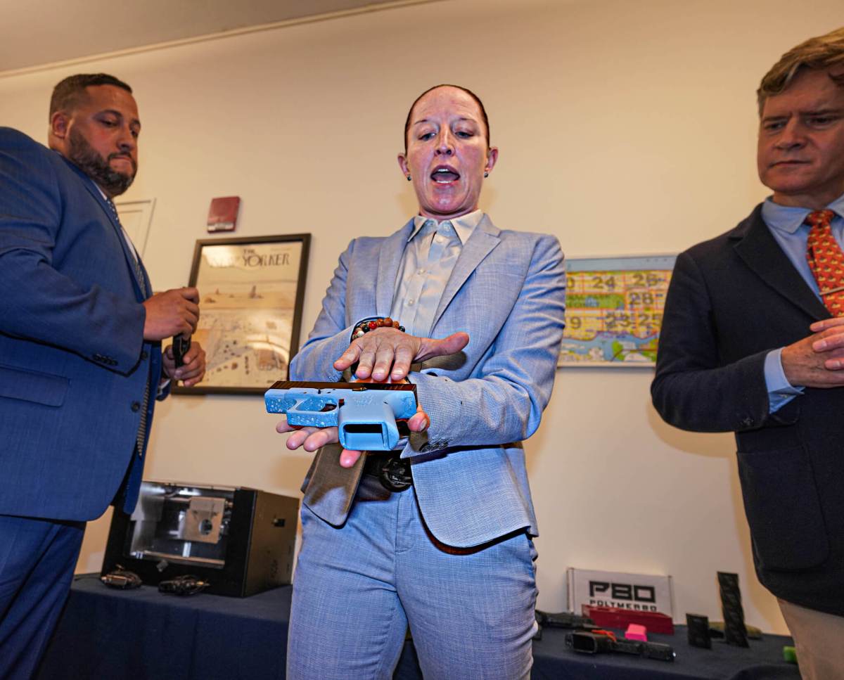 MIDTOWN ASSASSIN: NYPD inspector talks ghost gun found on Luigi Mangione, and possibly tracing the murder weapon 5