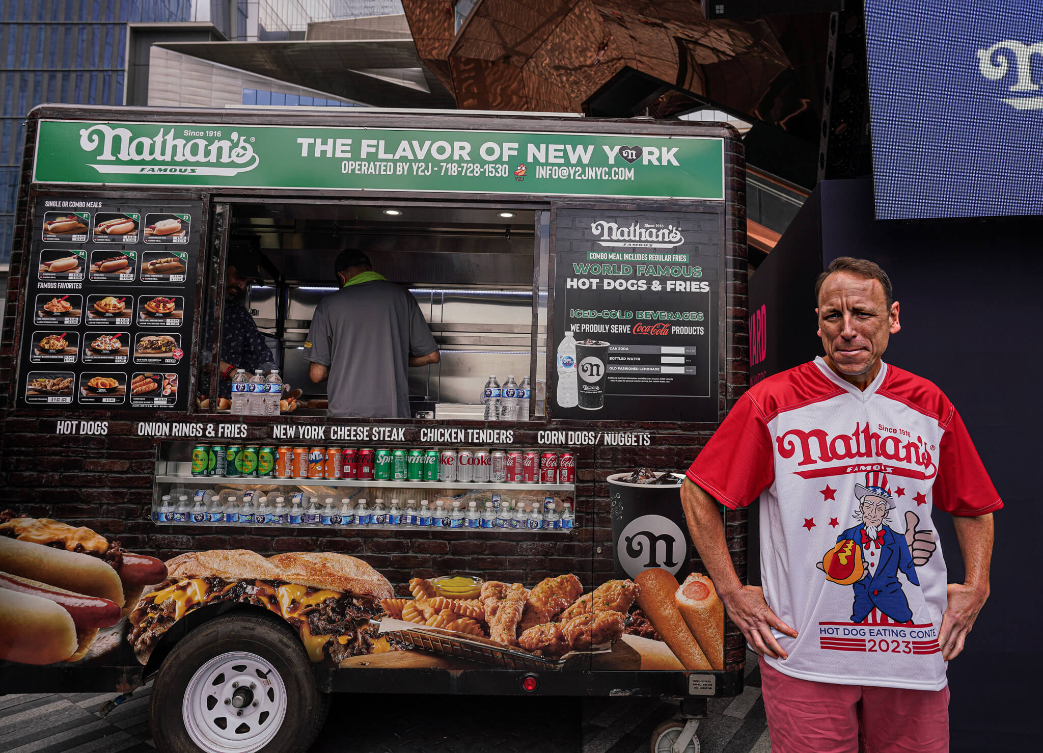 Men’s Nathan’s Hot Dog-Eating contest goes on after lightning delay 13