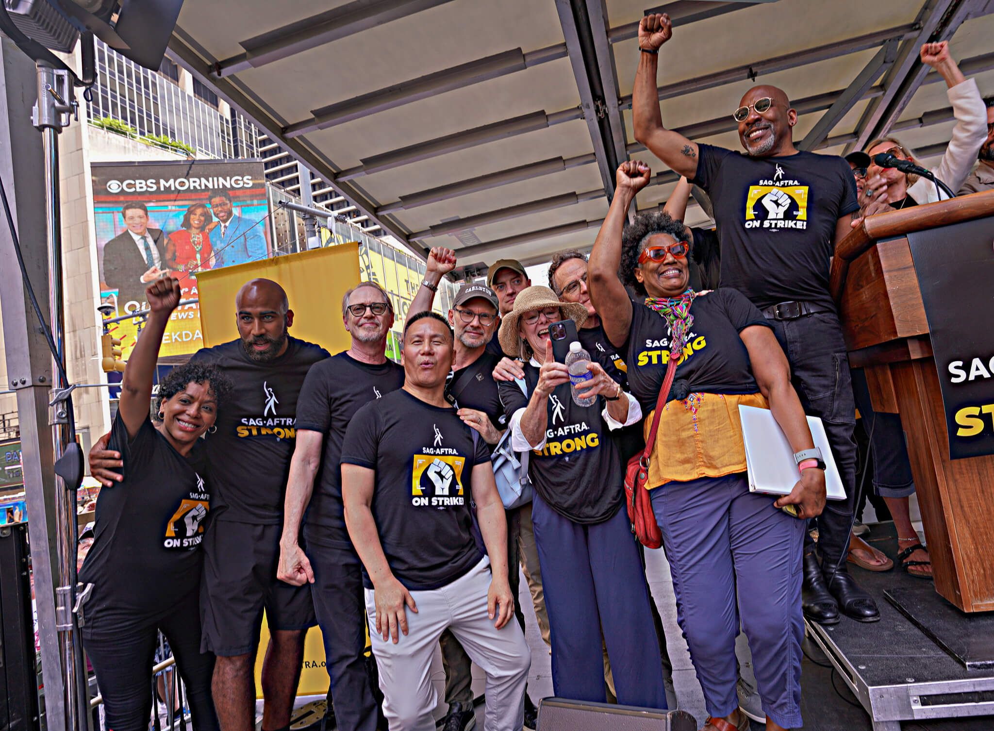 ‘The eyes of the world are upon us:’ Hollywood actors join massive Times Square picket amid SAG-AFTRA strike 15 Actors band together.