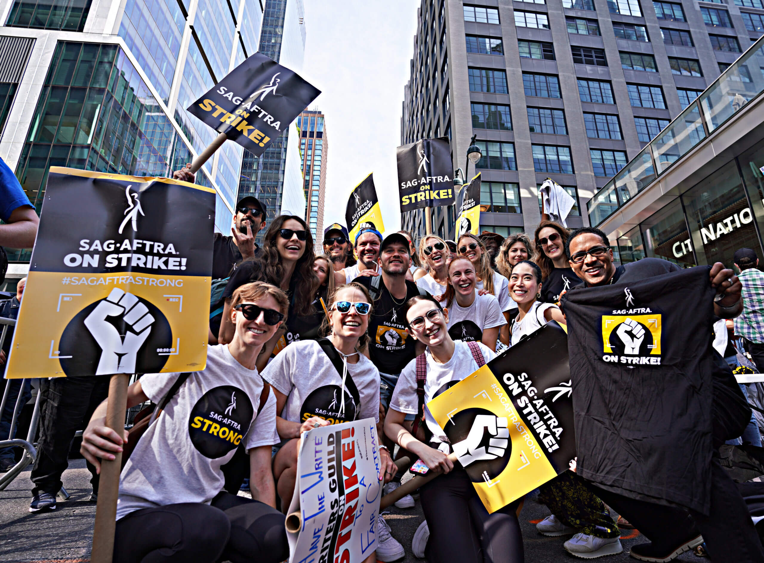 'Another day longer, another day stronger': Unions join SAG-AFTRA strike for National Day of Solidarity 13 People Supporting on Going Protest