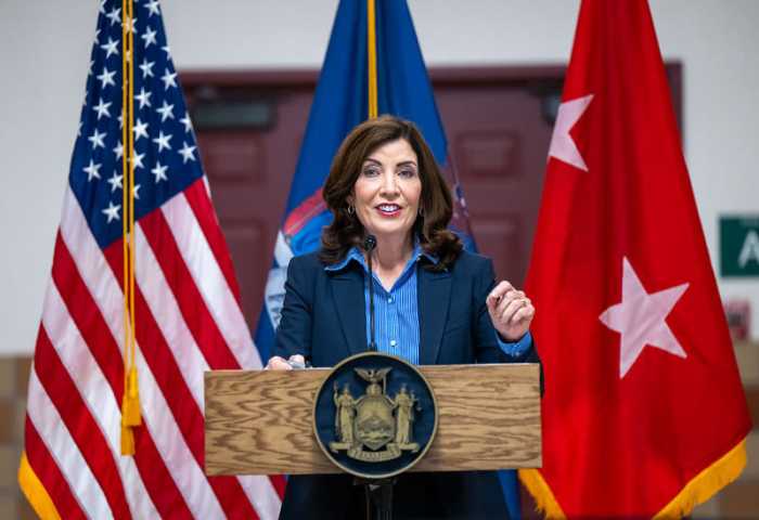 Migrant crisis: Hochul deploys 150 more National Guard troops to help NYC asylum seekers apply for work permits 3 Governor Kathy Hochul addresses migrant crisis in Harlem