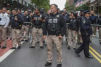 NYPD presence at Israel, Palestine protests in Midtown.