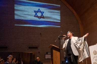 War in Israel: Tribeca Synagogue service brings Jewish New Yorkers together for an evening of solidarity 9 Cantor sings during service for Israel at Tribeca Synagogue