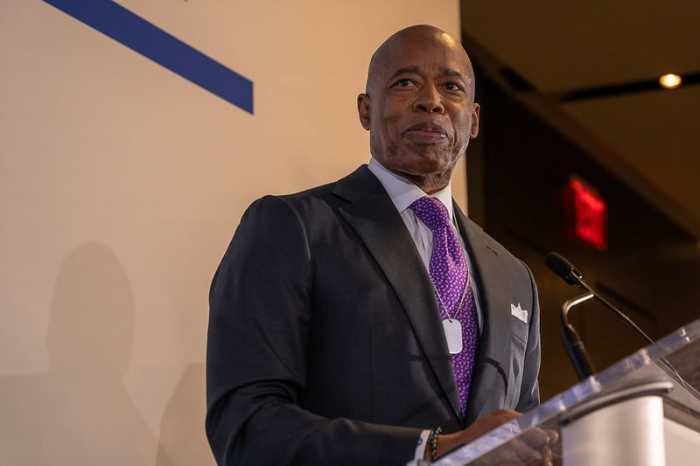 Mayor Adams' phone, other devices seized by FBI earlier this week: campaign confirms 4