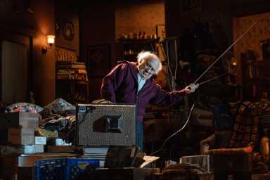Danny DeVito as Sam in Roundabout Theatre Company’s world premiere production of 'I Need That' by Theresa Rebeck.