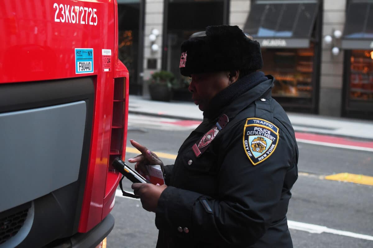 'Get out of our lanes!' NYPD beefing up traffic enforcement against illegal parking in bus lanes 18