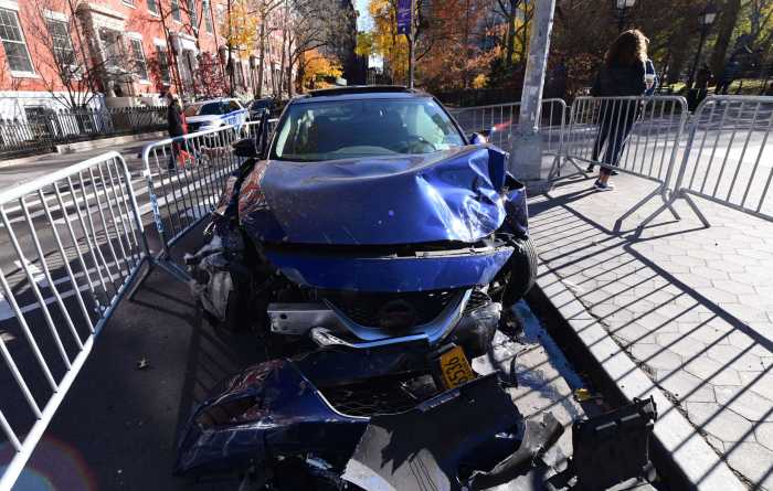 Drunk driving crackdown: NYC launches aggressive enforcement campaign for New Year's weekend 6 Drunk driving crash in Washington Square Park