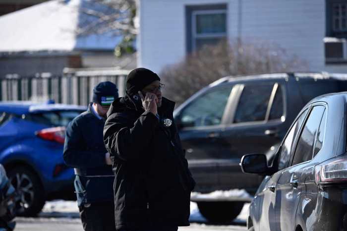 Brooklyn double stabbing leaves mother dead and son critically wounded: NYPD 3