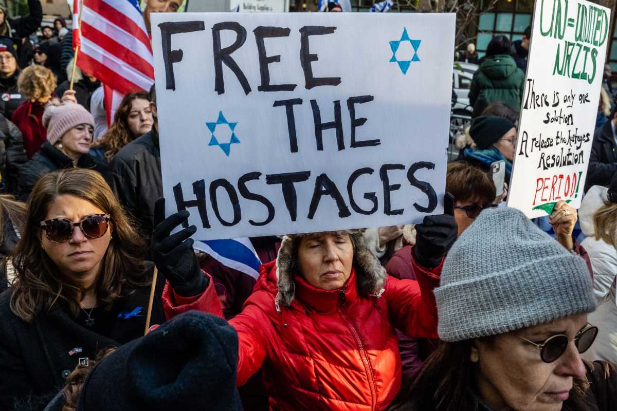 Jewish New Yorkers and allies rally in Dag Hammarskjöld Plaza at the 100 Days in Captivity Demonstration calling for the release of the Hamas hostages.