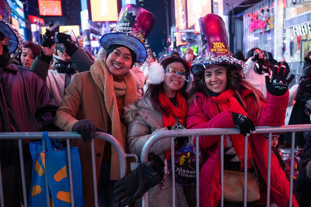 Happy New Year, NYC! One more look at the 2024 Times Square celebration 22 Happy New Year, NYC