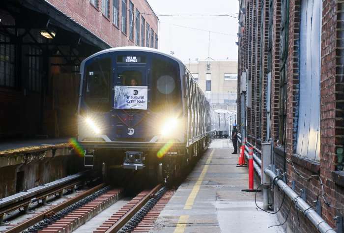 New 'open gangway' R211 subway cars enter service on the C line between Brooklyn & Manhattan 5 The R211T during its inaugural ride