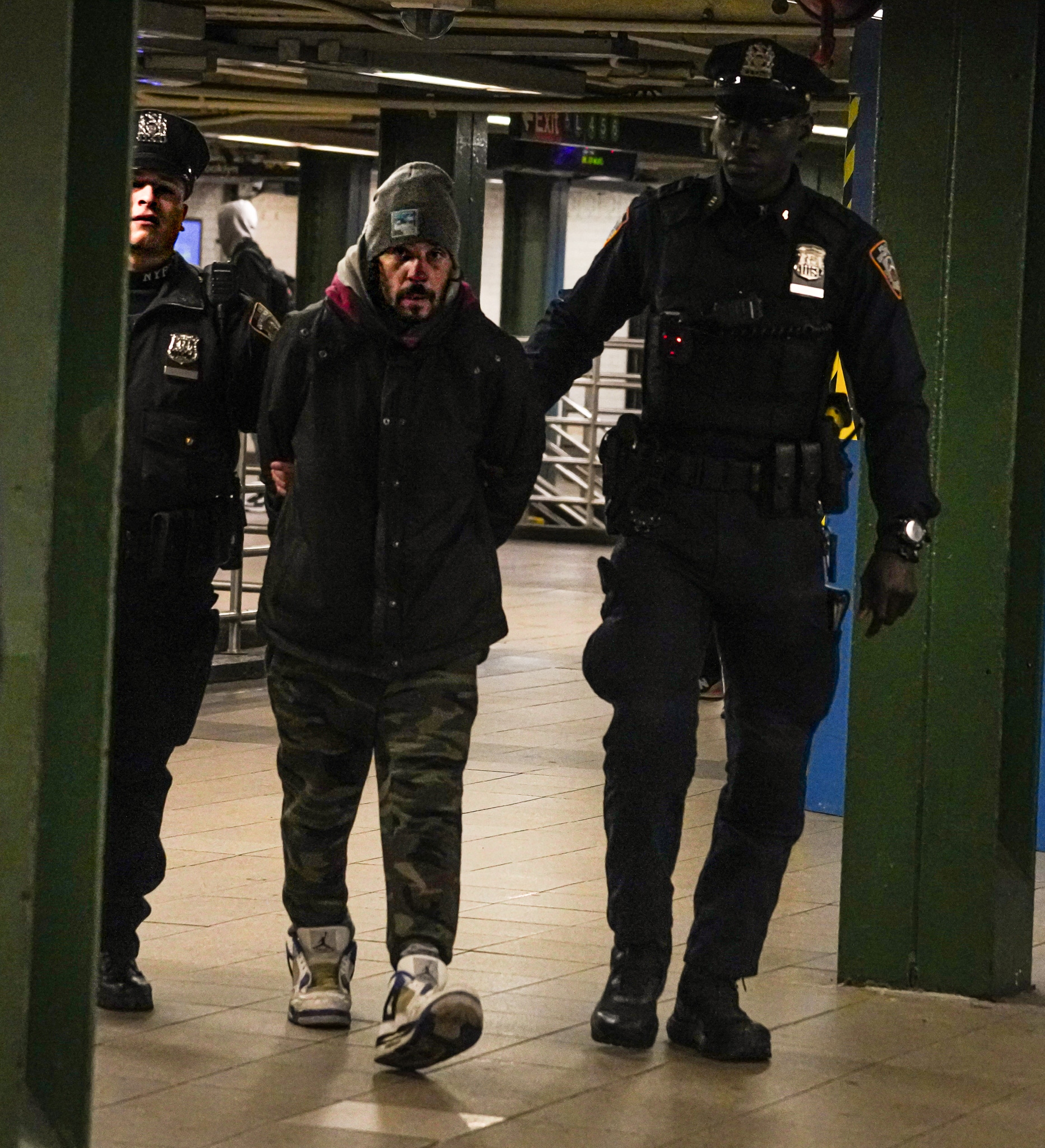 Upper East Side mugging victim, 91, recounts brutal attack by repeat offender that left him 'in terrible pain' 5