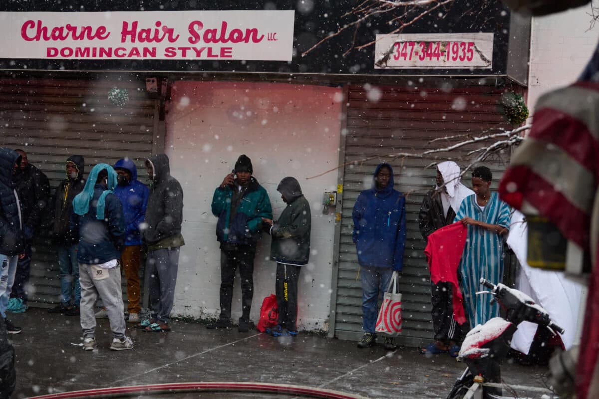 Brooklyn blaze injures one and leaves 25 migrants displaced 10 Brooklyn blaze