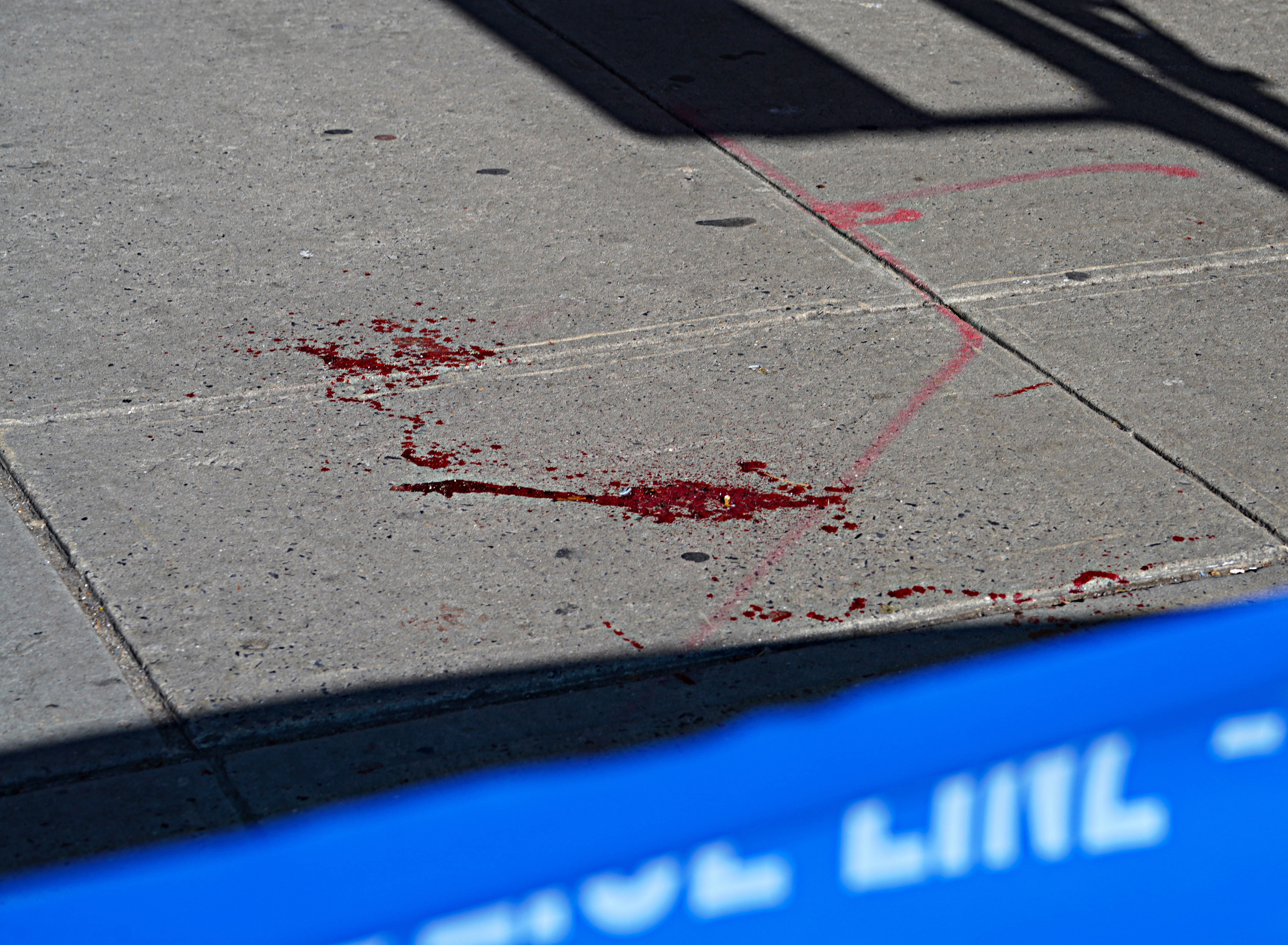 Man stabbed in unprovoked Upper West Side attack: cops 5 Man stabbed in unprovoked