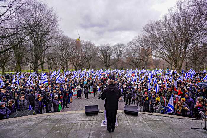‘Bring them back home’: Thousands march around Central Park demanding safe return of all Israeli hostages 5