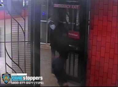 Suspect at large in connection with Lower Manhattan subway robbery last week 4 IMG_7253