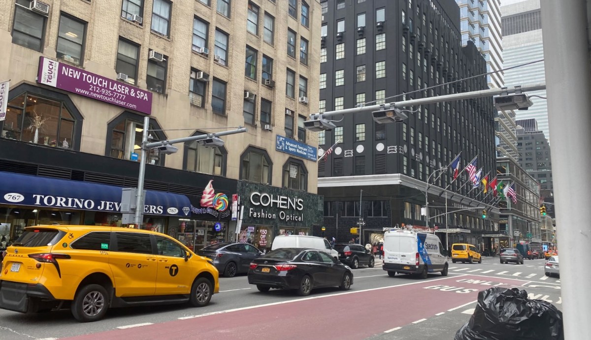 APPROVED: MTA grants final greenlight to congestion pricing program, with slight tweaks 5 Congestion pricing toll gantry in Manhattan