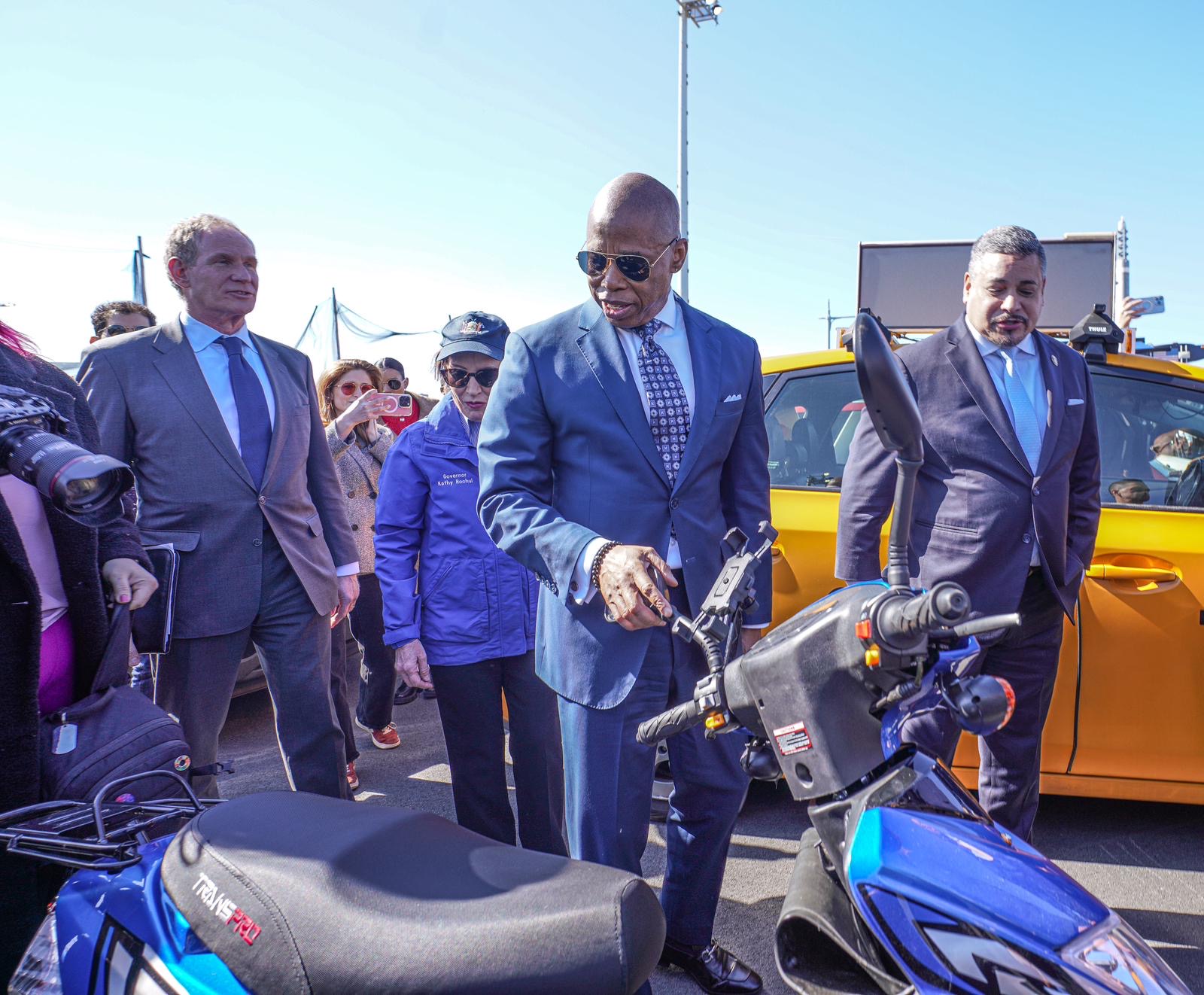 Ghost car busters: Adams, Hochul tout new task force cracking down on drivers with fake plates 4 Adams, Hochul tout new task force cracking down on drivers