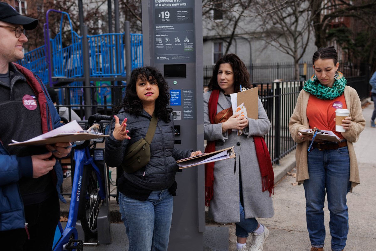 Fighting child care cuts, NYC parents organize petition to mayor at local playgrounds 5 Rebecca Bailin