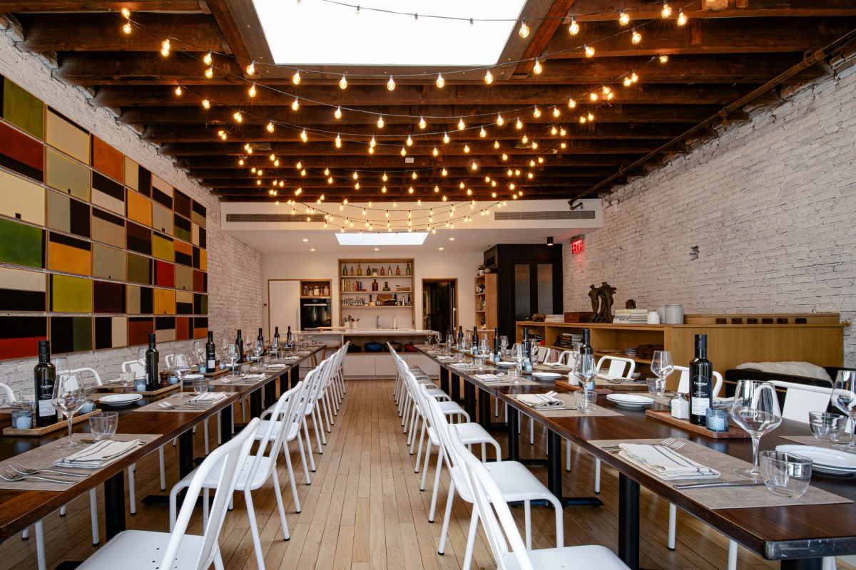 New restaurant from Chef Marc Murphy opens in Tribeca for a few days each month 4 The upstairs dining room at MARC179.