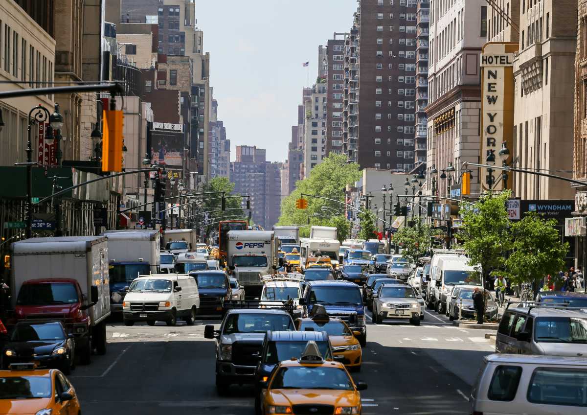 Congestion pricing traffic on Manhattan street