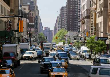 Congestion pricing traffic on Manhattan street