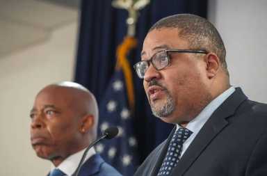 Harlem man serving a possible life sentence for brutal murder of girlfriend's son, DA announces 28 Manhattan District Attorney Alvin Bragg with Mayor Eric Adams