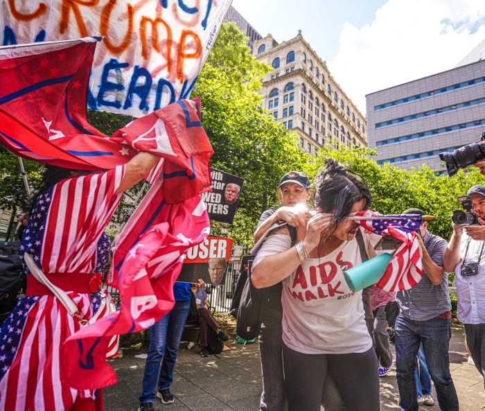As the Trump jury deliberates, his followers and detractors feud outside the Manhattan courthouse 7 Donald Trump supporters and opponents clash in Manhattan