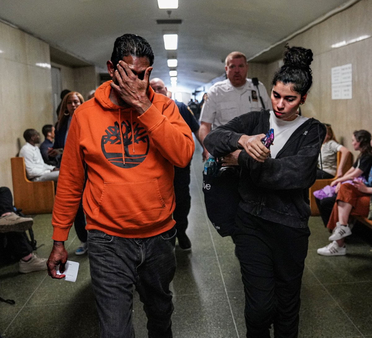 Fenced in: How the Manhattan DA's office took down two siblings allegedly behind major retail theft ring 9