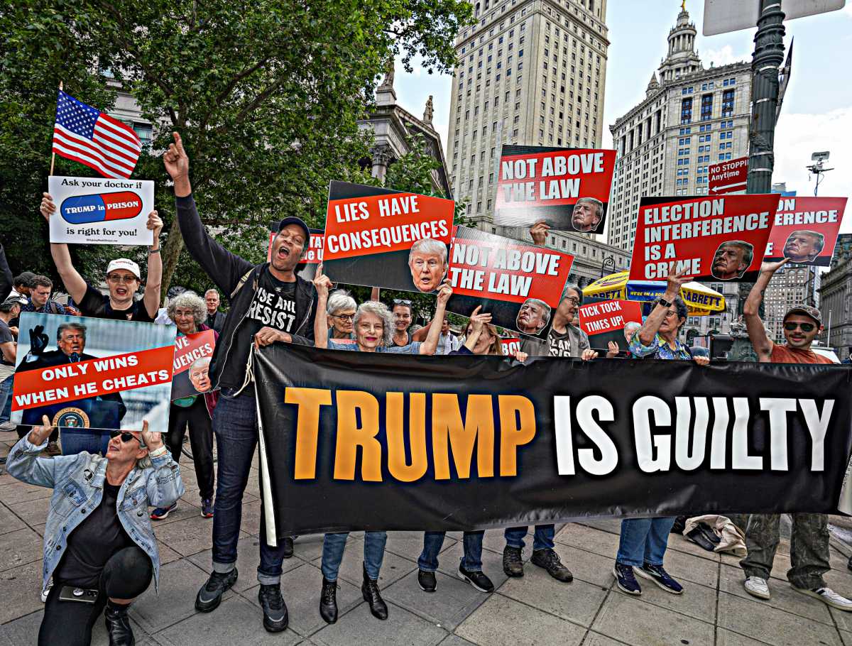 Trump verdict reaction: Devotees pray, opponents cheer - and convicted ex-president calls the whole thing 'rigged' 9 DSC08305