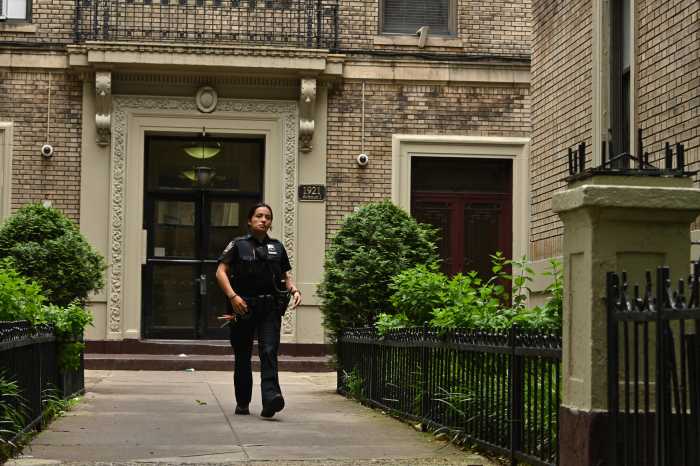 Death in Brooklyn: Man and woman found fatally shot in possible murder-suicide, cops say 3 Brooklyn police officer walks away from apartment building