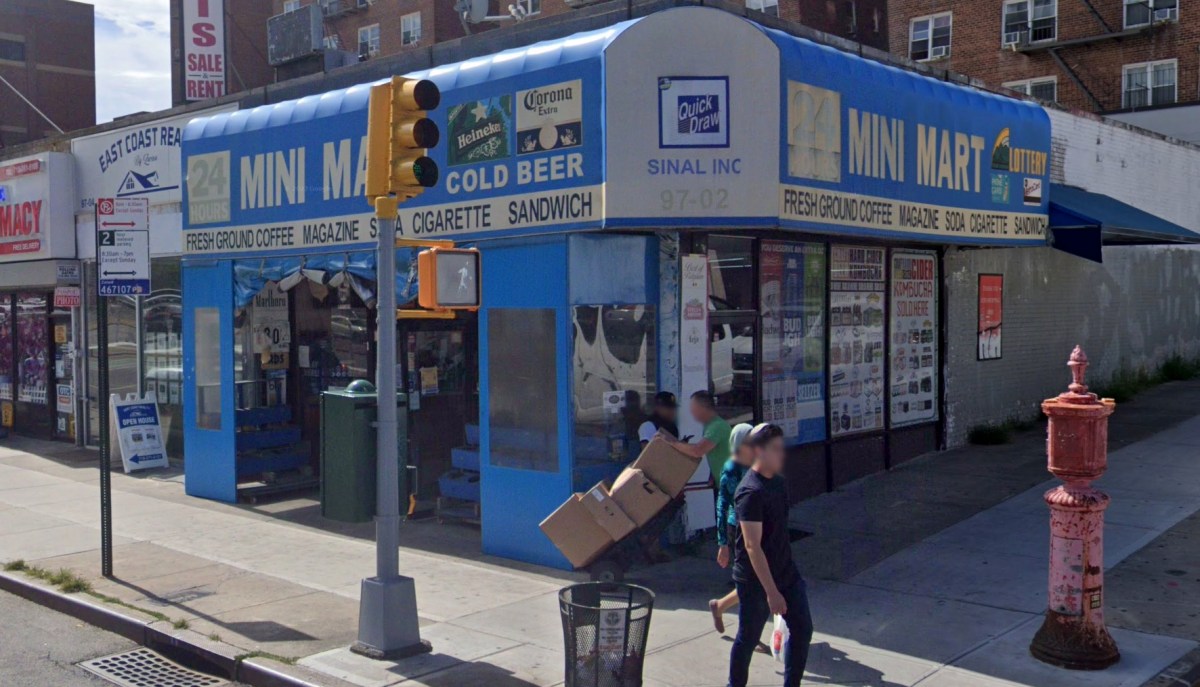 Queens bodega stabbing leaves man dead, search for suspect continues 3 Location of Queens bodega stabbing