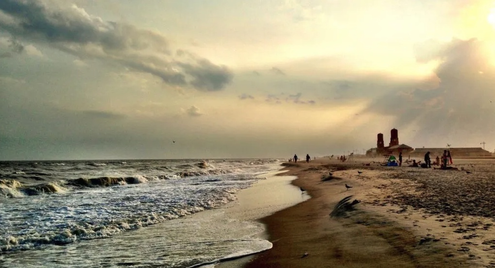 Memorial Day weekend: Here's a rundown of subway service changes to expect, and how to get to the beach 4 Jacob Riis Park on Memorial Day