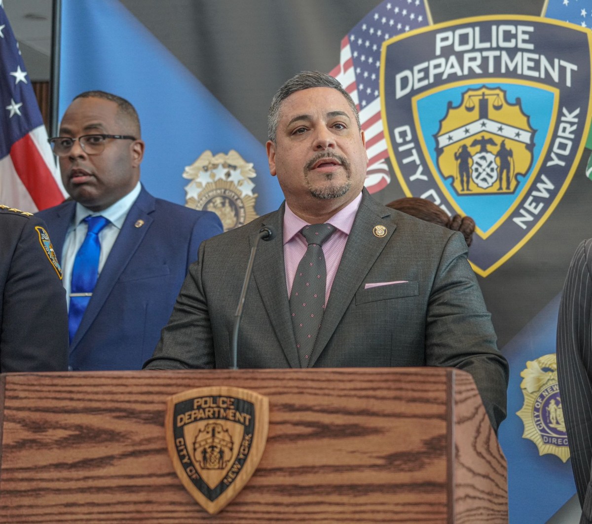 Queens park rapist caught with help of community residents who tied him up with belt: NYPD brass 8