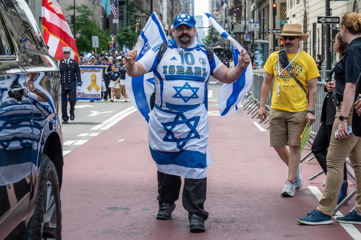 Bittersweet Salute to Israel Parade focuses on four words: Bring the hostages home 31