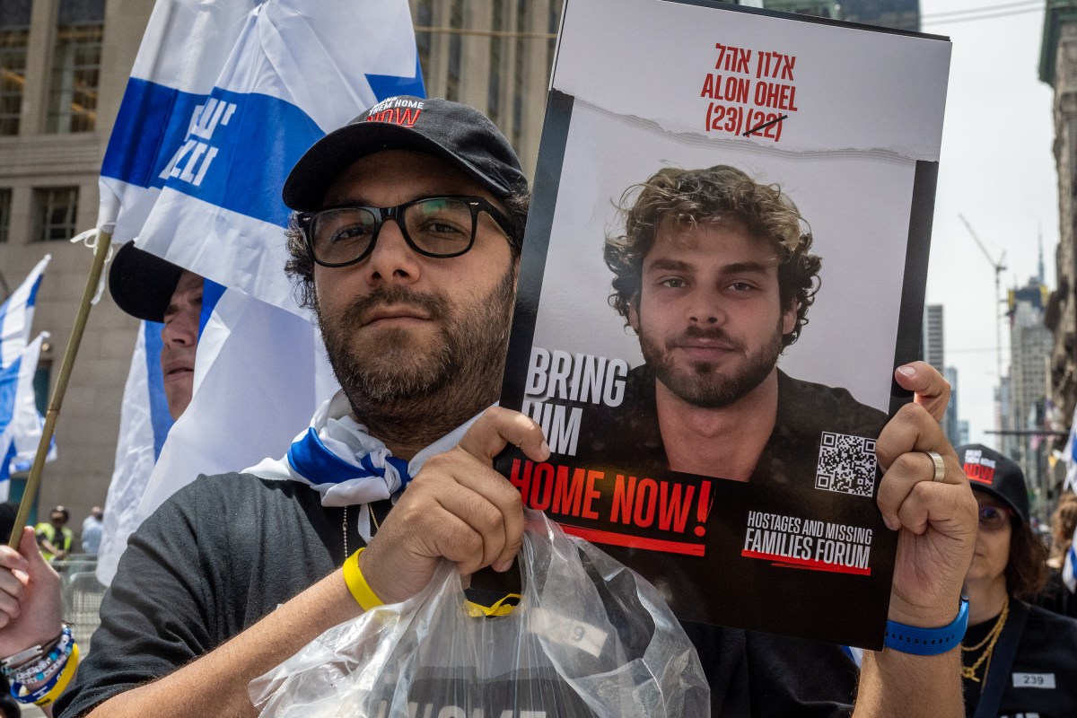 Bittersweet Salute to Israel Parade focuses on four words: Bring the hostages home 21