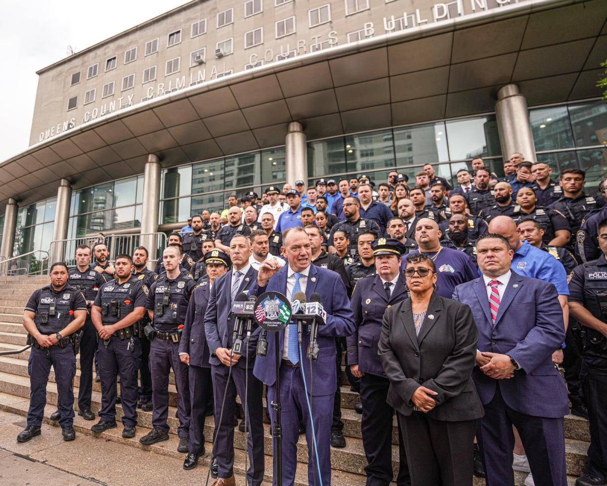 Suspect who shot two Queens cops ordered held behind bars indefinitely at virtual arraignment 9