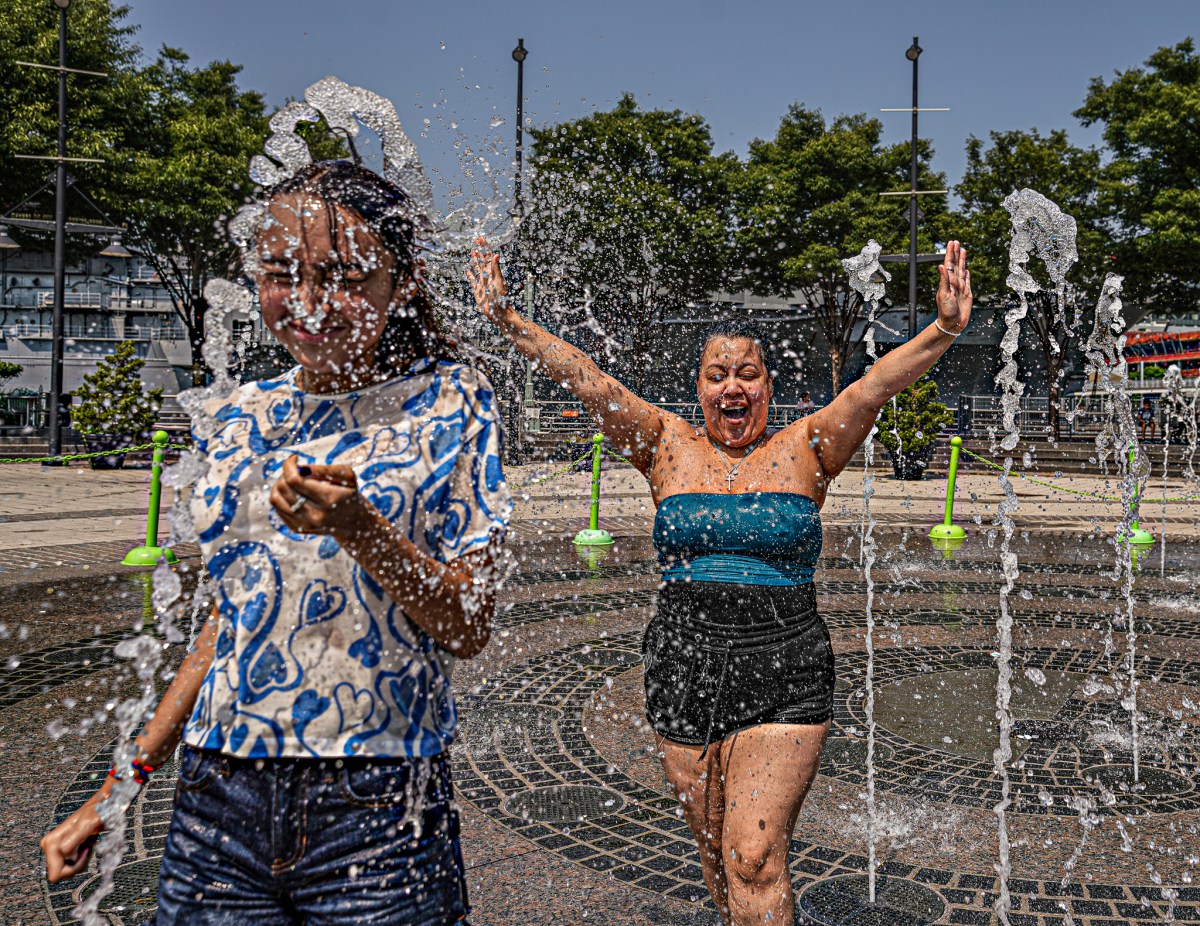 BIG APPLE BAKE-OFF: How New Yorkers are keeping themselves cool during blistering heat 22