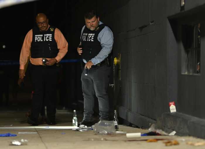 NYC crime: Brooklyn detectives investigate shooting scene
