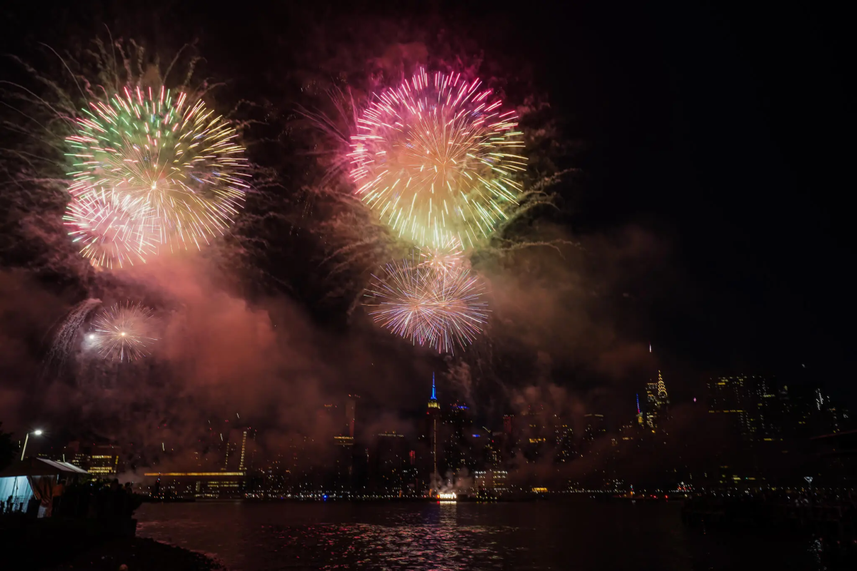 Macy's Fourth of July Fireworks Extravaganza: Here's what to know about the big show! 4 Macy's Fourth of July Fireworks light up New York skyline