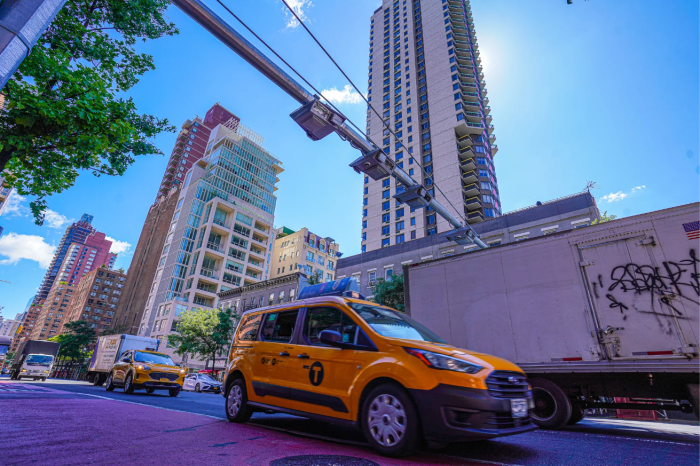 Op-Ed | Congestion pricing will make transit – and our region – better 6 A taxi passes under an unused congestion pricing gantry.