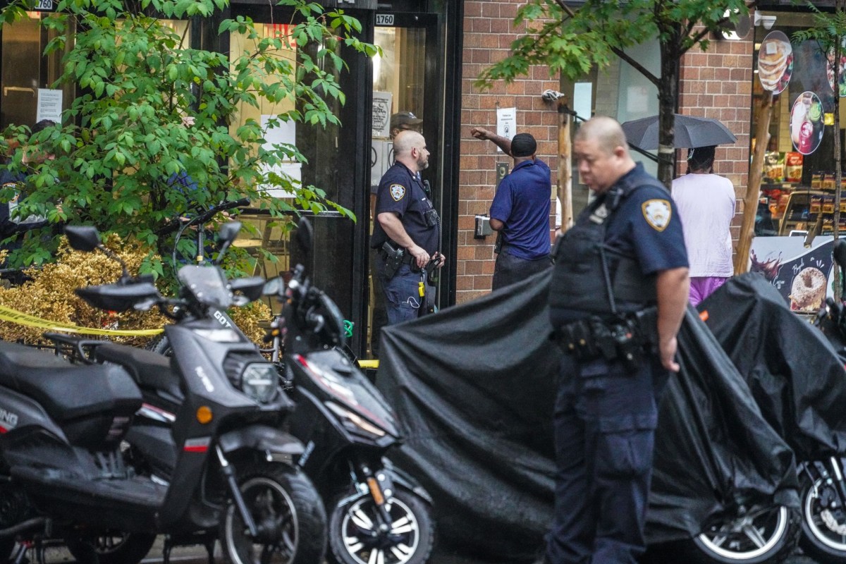 Two men injured in shooting near Upper East Side migrant shelter 3 Cops investigate a shooting in the Upper East Side