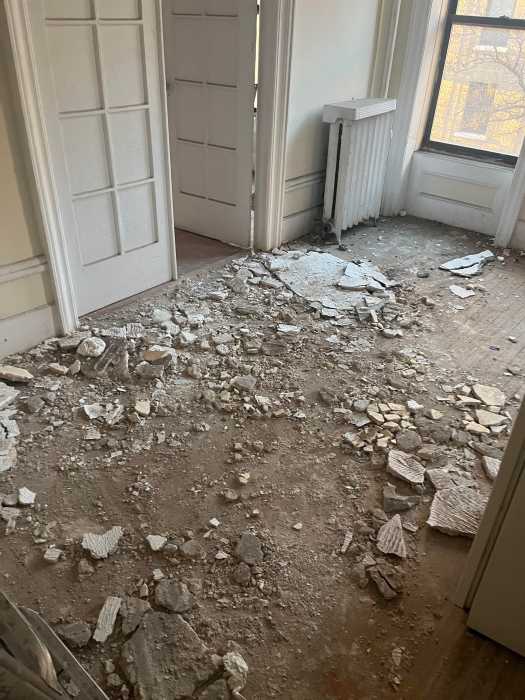 'Unlivable conditions': Washington Heights tenants demand justice against NYC's 'worst landlord' over squalid state of apartments 2 A room