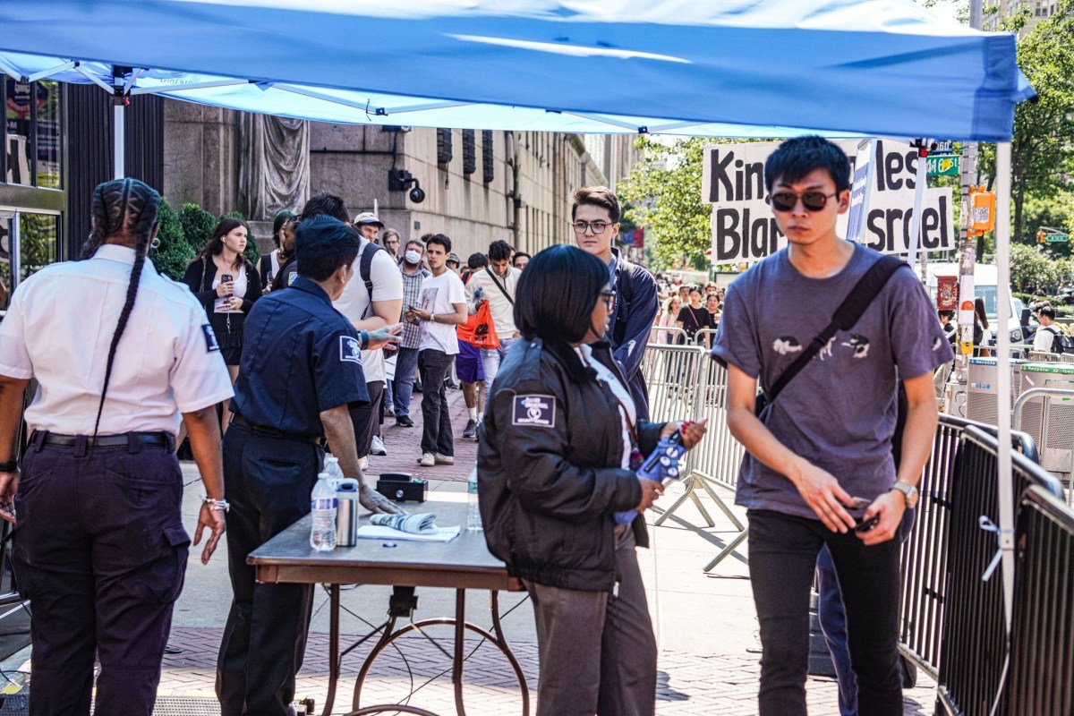Reading, writing and rage: Columbia University and Barnard College see pro-Palestine protests on first day of fall classes 2 Security guards were placed at every entrance to both Columbia and Barnard, requiring students to either show or scan their identification card.