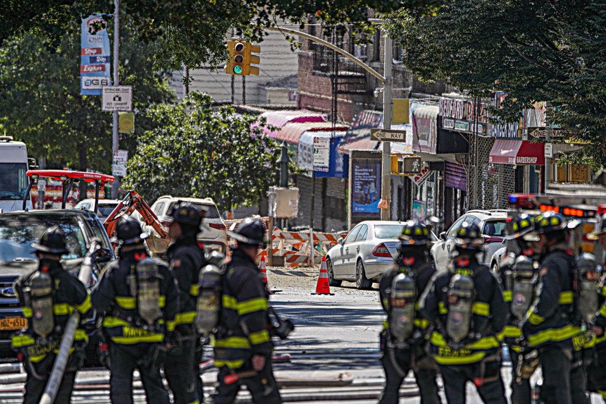Bronx gas line rupture leads to numerous evacuations, leaves noxious fumes in the air 2 According to FDNY officials, the gas main erupted at around 9:40 a.m. Sunday, creating a resounding explosion and sending a mustard-colored substance into the air..