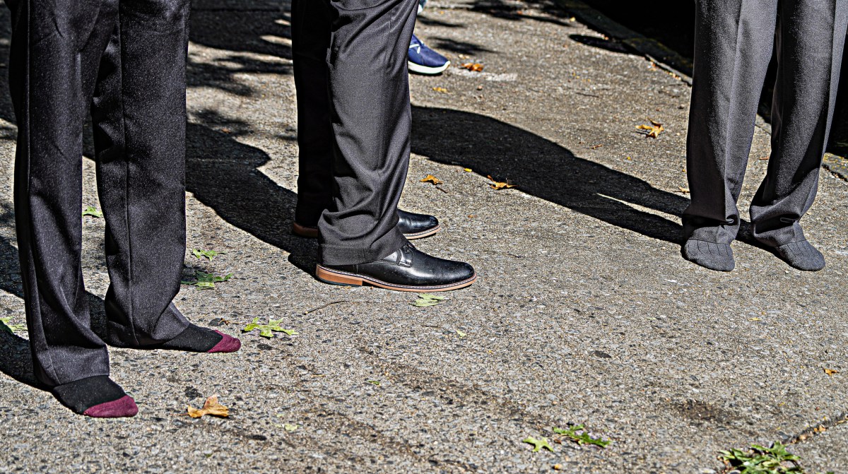 Bronx gas line rupture leads to numerous evacuations, leaves noxious fumes in the air 4 Some had to run and leave their shoes